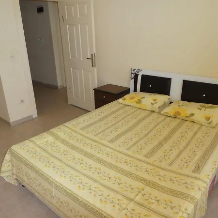 Apartamento 2+1 Merkeze Yakin Havuzlu Daire Alanya